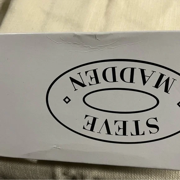 Steve Madden Talent-R Silver Rhinestone Flats, NIB - Picture 9 of 9